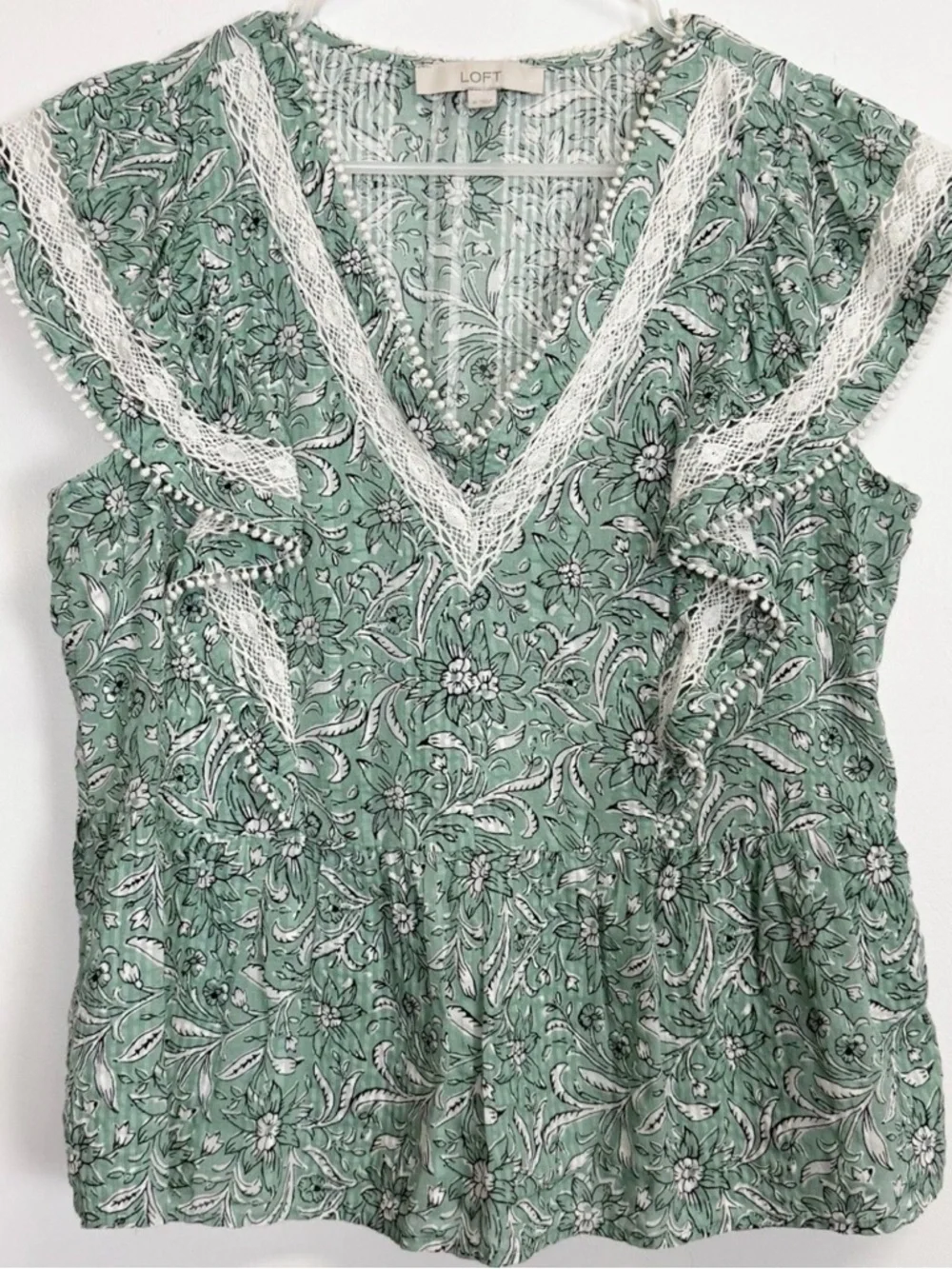 LOFT Mint Green Floral Lace-Trim V-Neck Blouse - Picture 1 of 7